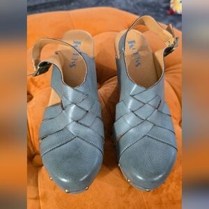 Korks Wynne Vegan Leather Retro Style Platform Strappy Clog Sandals size 9